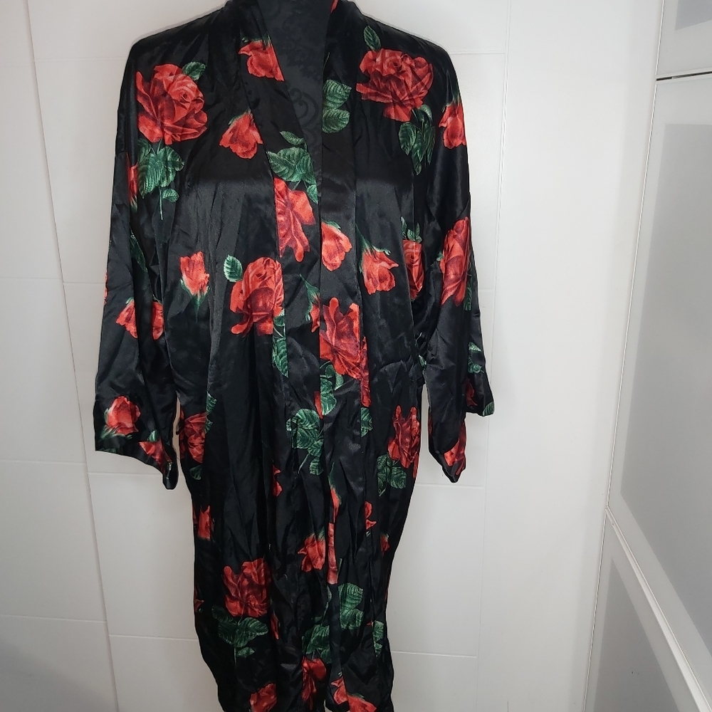La Vie En Rose Kimono